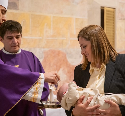 Tijekom ožujka kršteno devetero djece u mnogobrojnim obiteljima